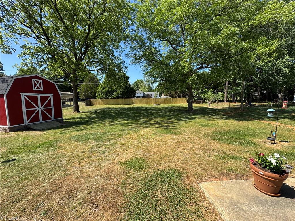 2436 Wickham Road Property Photo 25