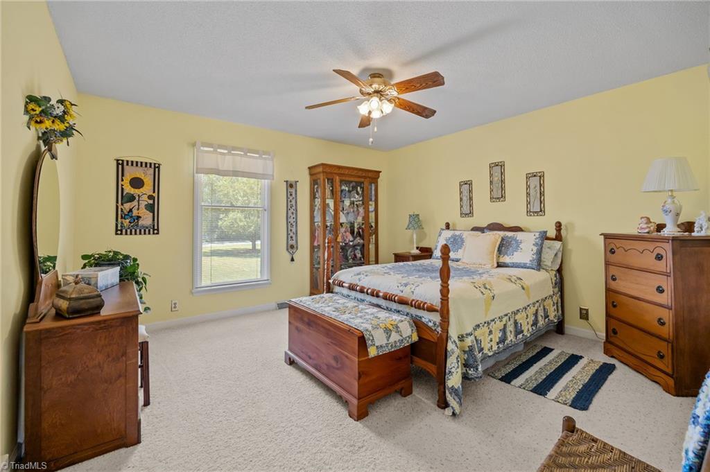 786 Central Road Property Photo 36