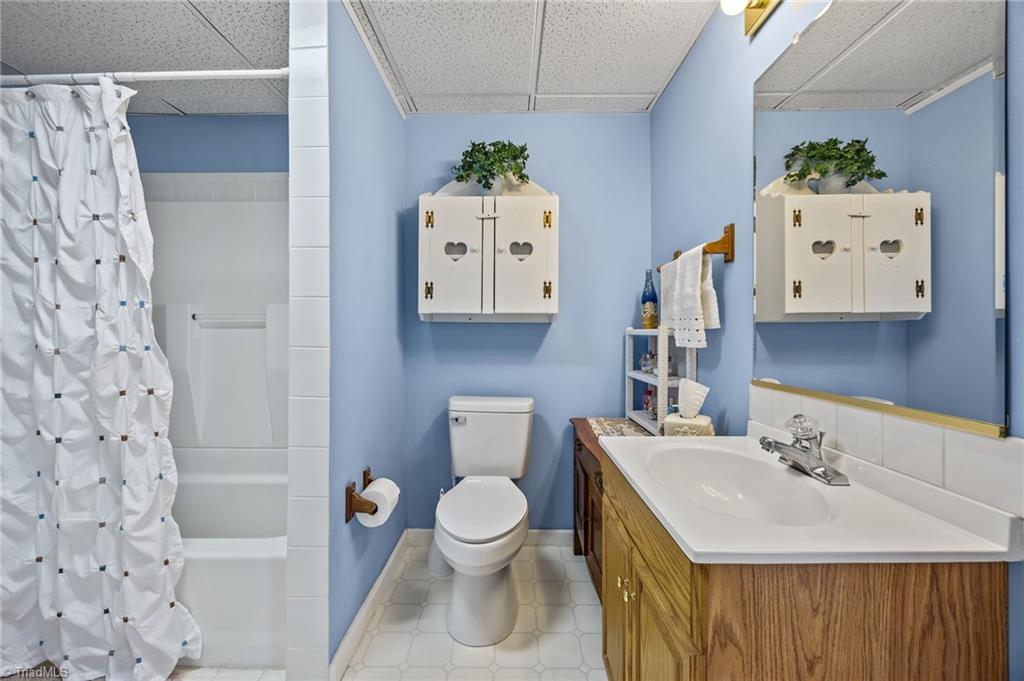 786 Central Road Property Photo 46