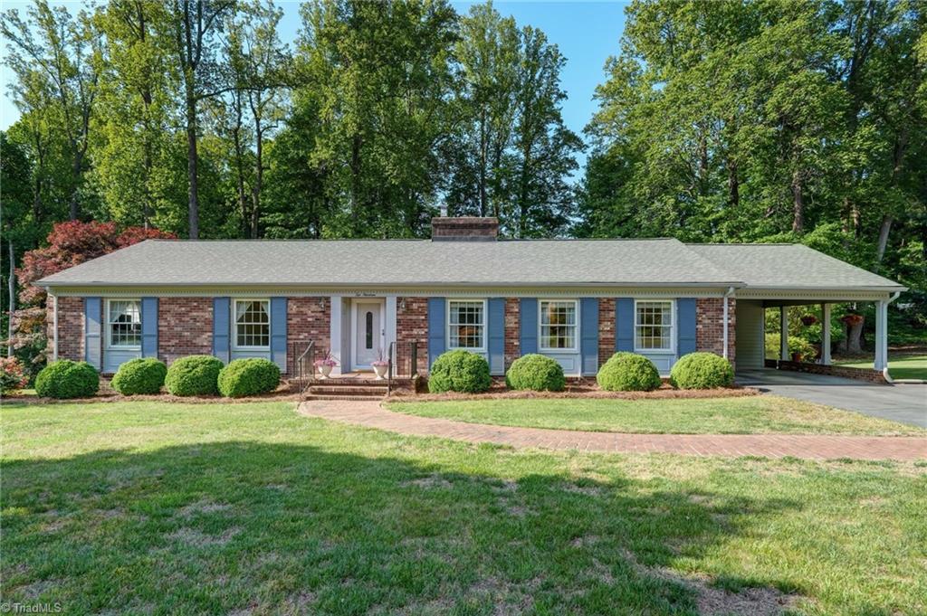 1019 Sherwood Drive Property Photo 1