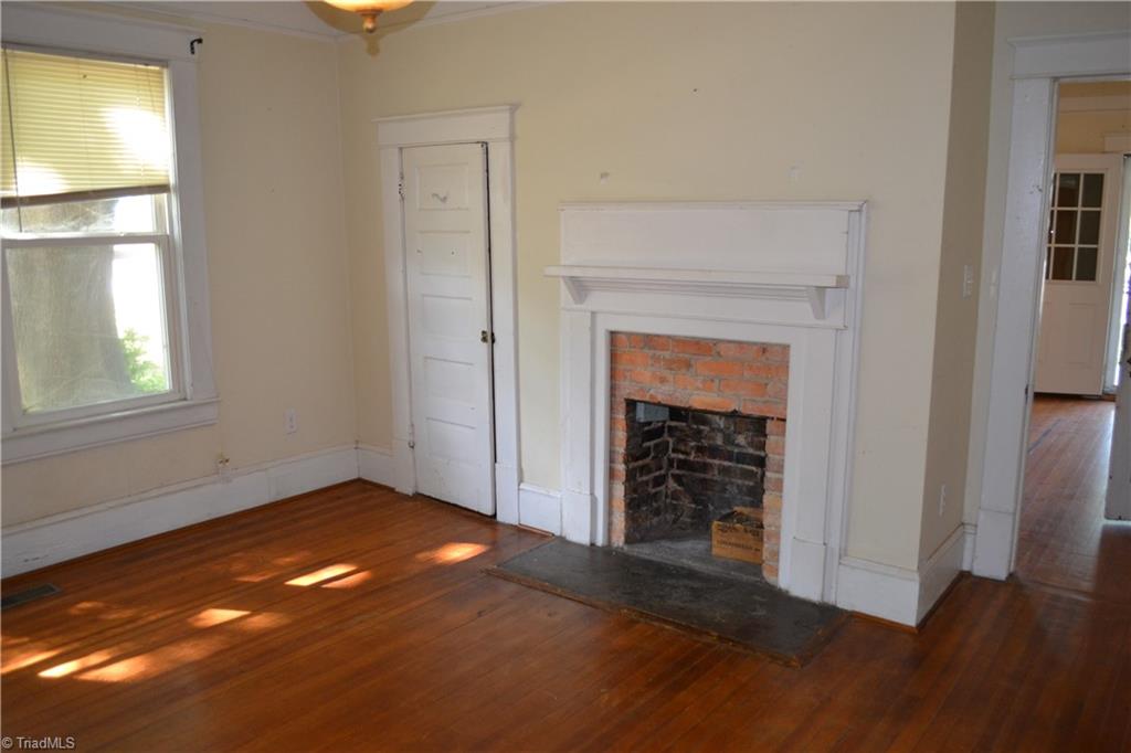 100 E Academy Street Property Photo 13