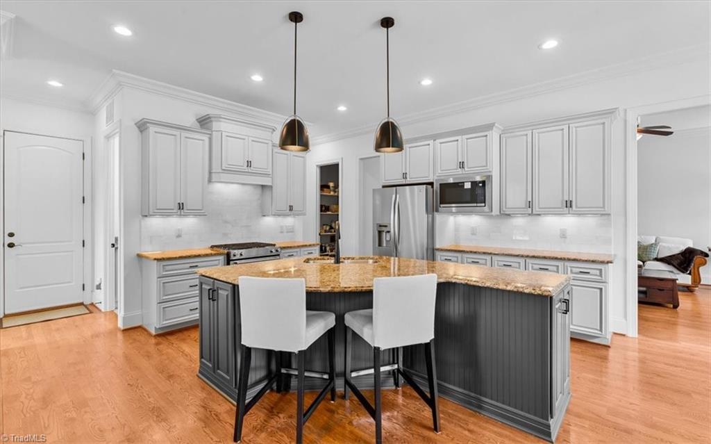7780 Sutter Road Property Photo 4