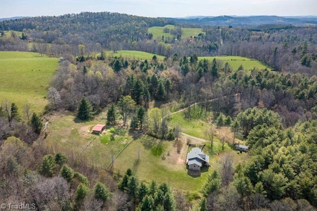 931 Maple Shade Road Property Photo 6
