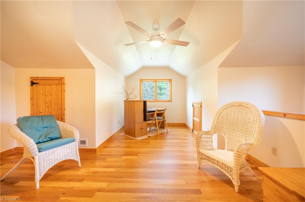 931 Maple Shade Road Property Photo 32