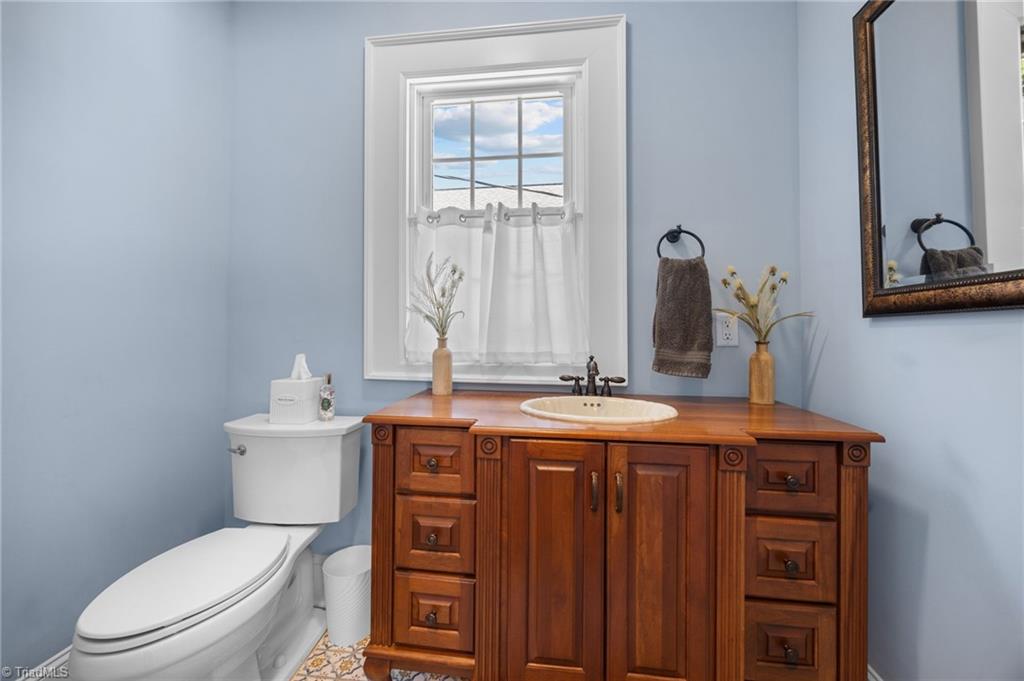 638 Colonial Drive Property Photo 18