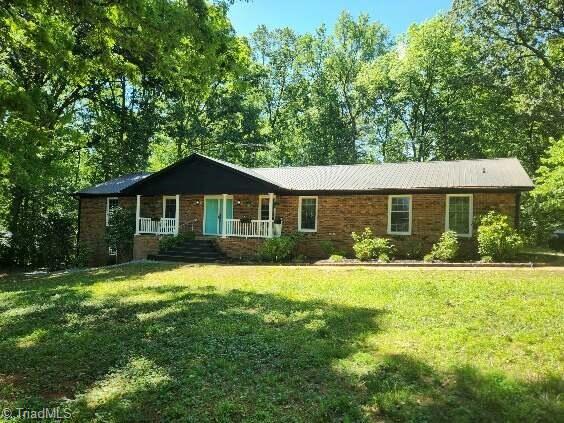 681 Foxcroft Drive Property Photo 1
