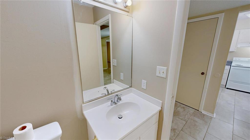 2214 Shadow Valley Road Property Photo 20