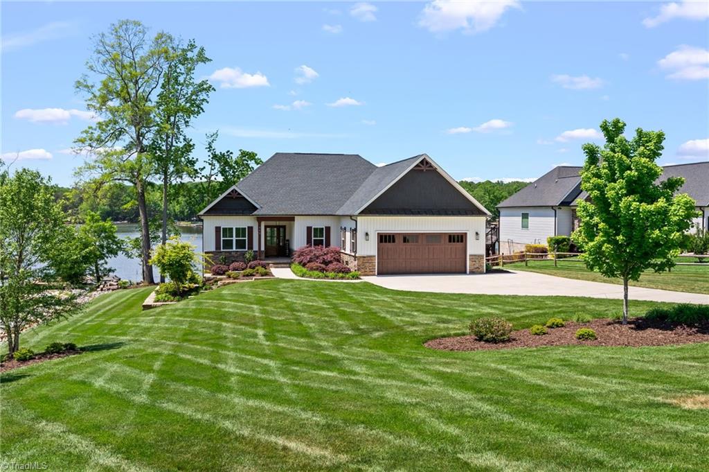 383 Rolling Road Property Photo 1