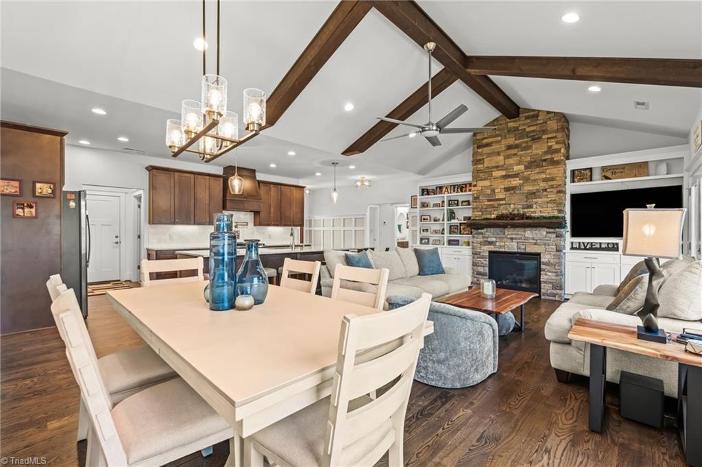 383 Rolling Road Property Photo 11