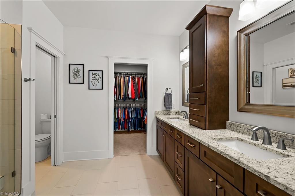383 Rolling Road Property Photo 17