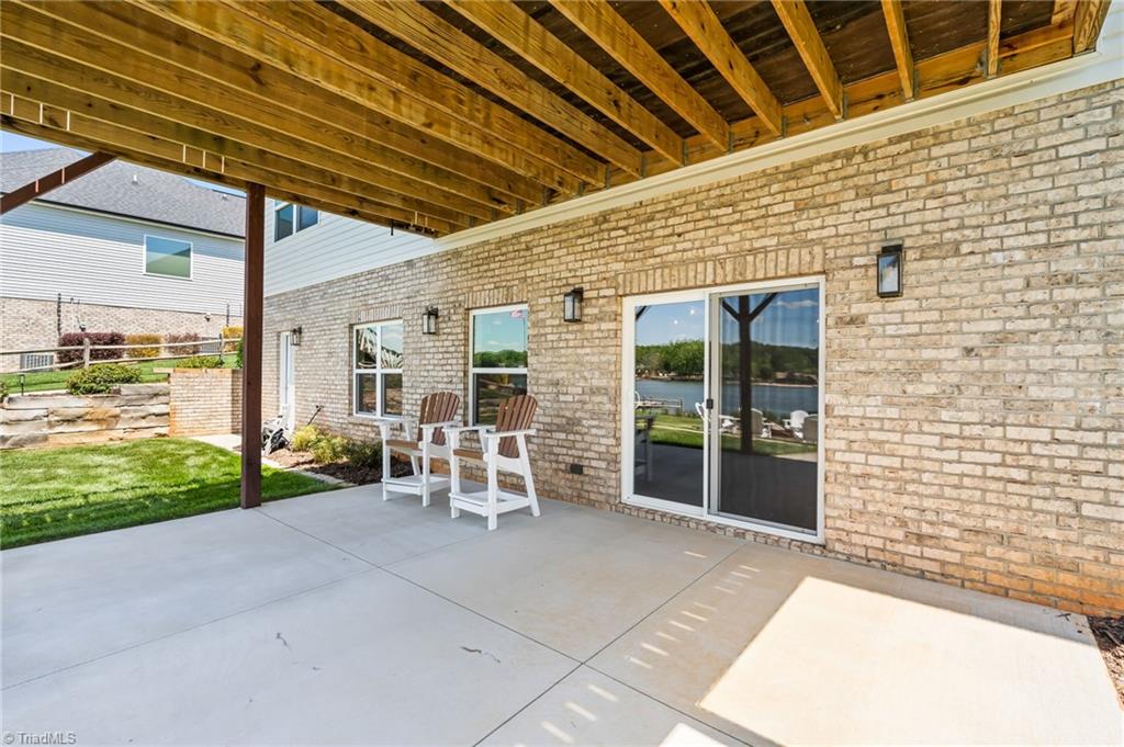 383 Rolling Road Property Photo 26
