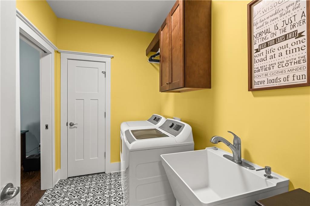 383 Rolling Road Property Photo 28