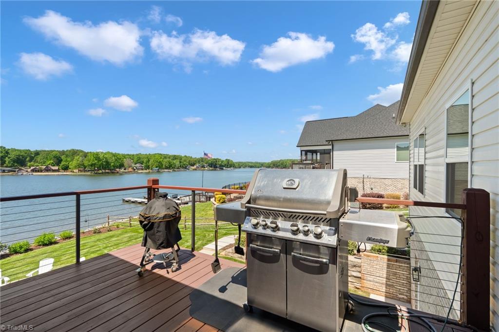 383 Rolling Road Property Photo 32