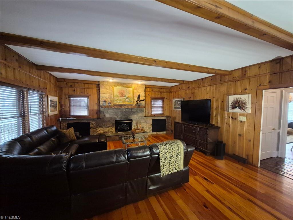 300 Cottonstone Lane Property Photo 5