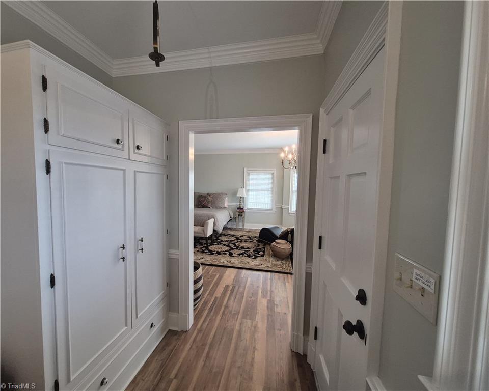 300 Cottonstone Lane Property Photo 10