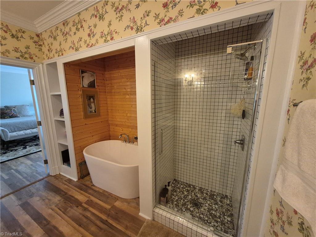 300 Cottonstone Lane Property Photo 12