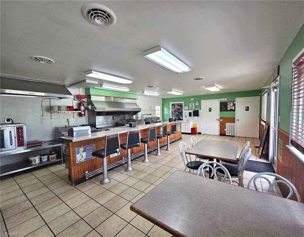 6463 Westfield Road Property Photo 8