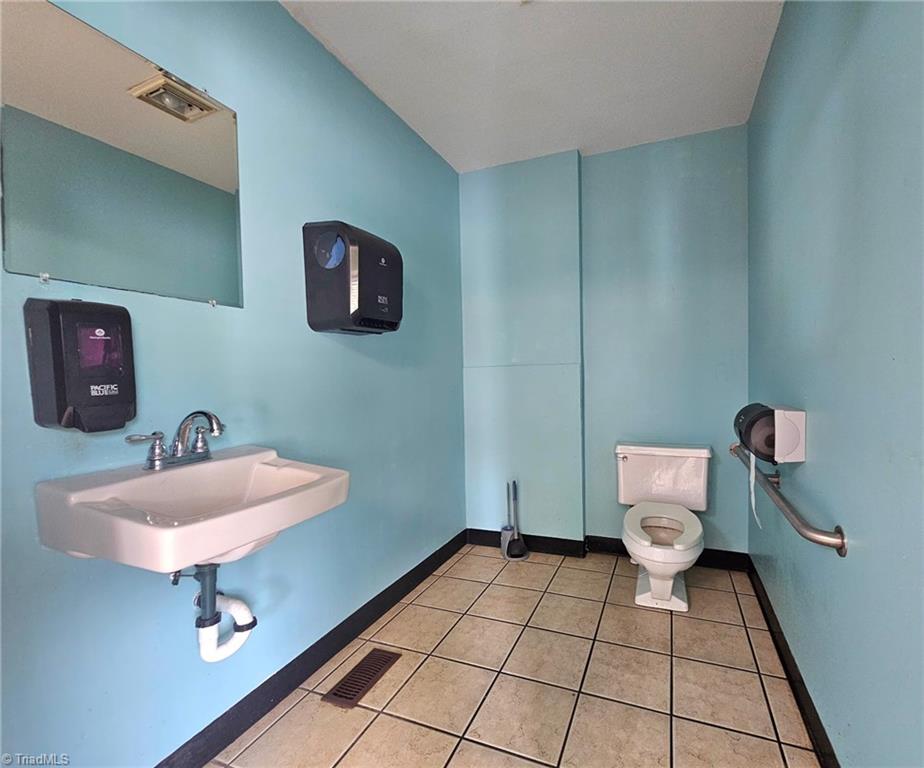 6463 Westfield Road Property Photo 10