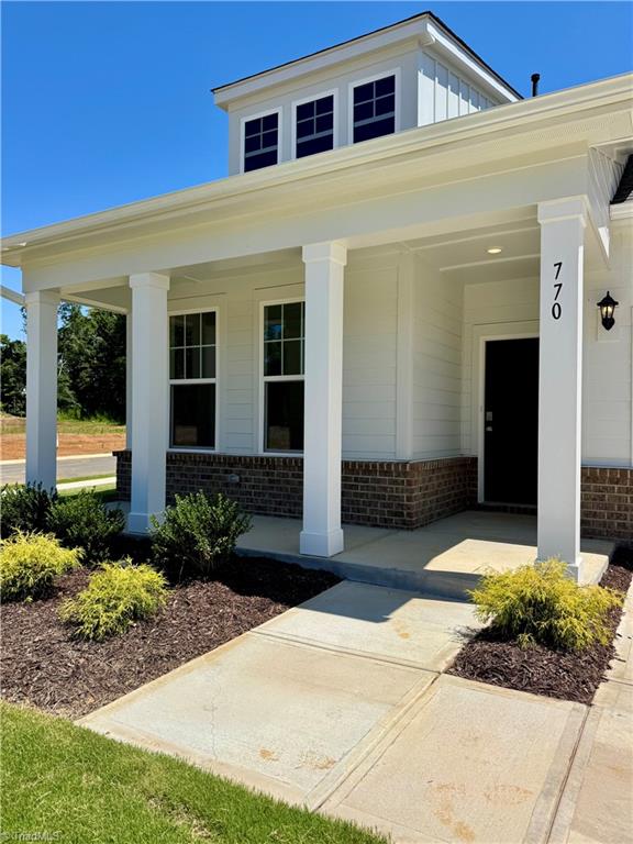770 Circle Drive Property Photo 2