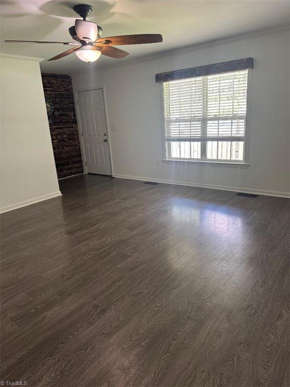 207 Willowbrook Drive Property Photo 3
