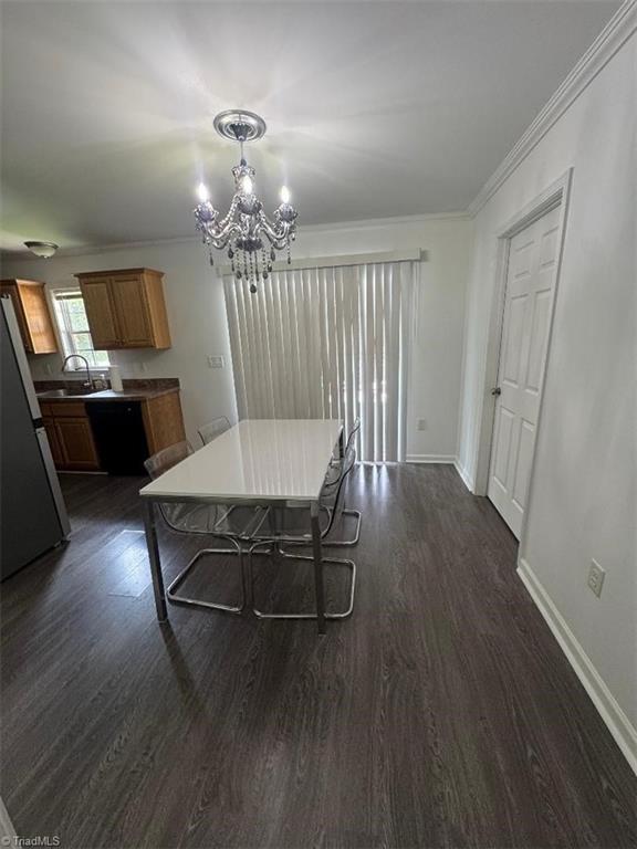207 Willowbrook Drive Property Photo 5
