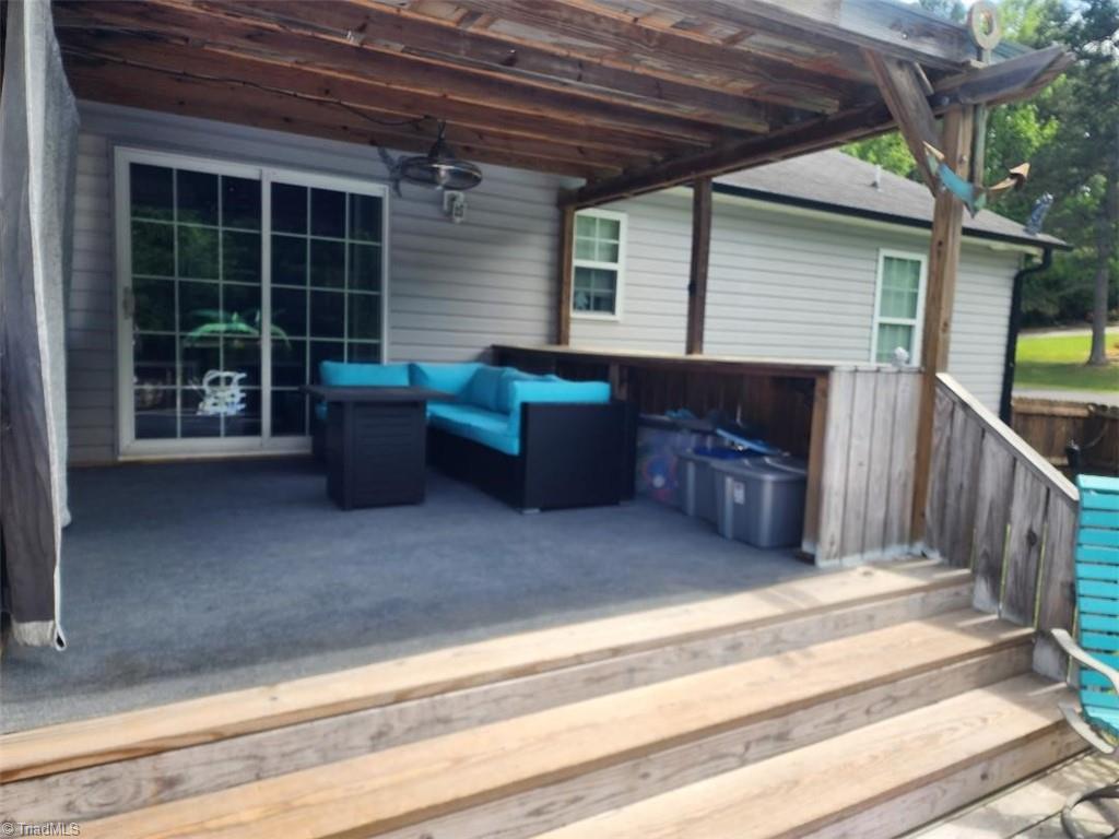 207 Willowbrook Drive Property Photo 24