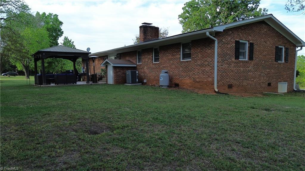 136 Fuller Mill Road S Property Photo 33