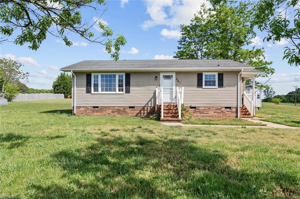 861 Creed Road Property Photo 2