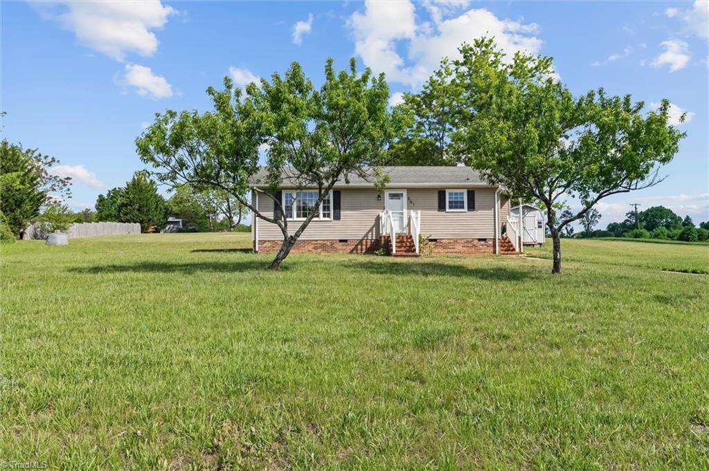 861 Creed Road Property Photo 3