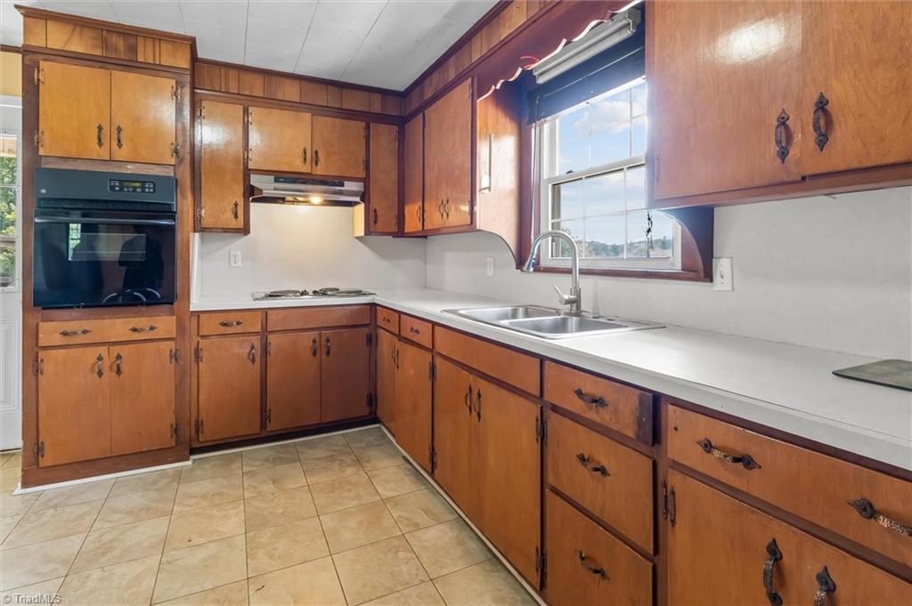 861 Creed Road Property Photo 7