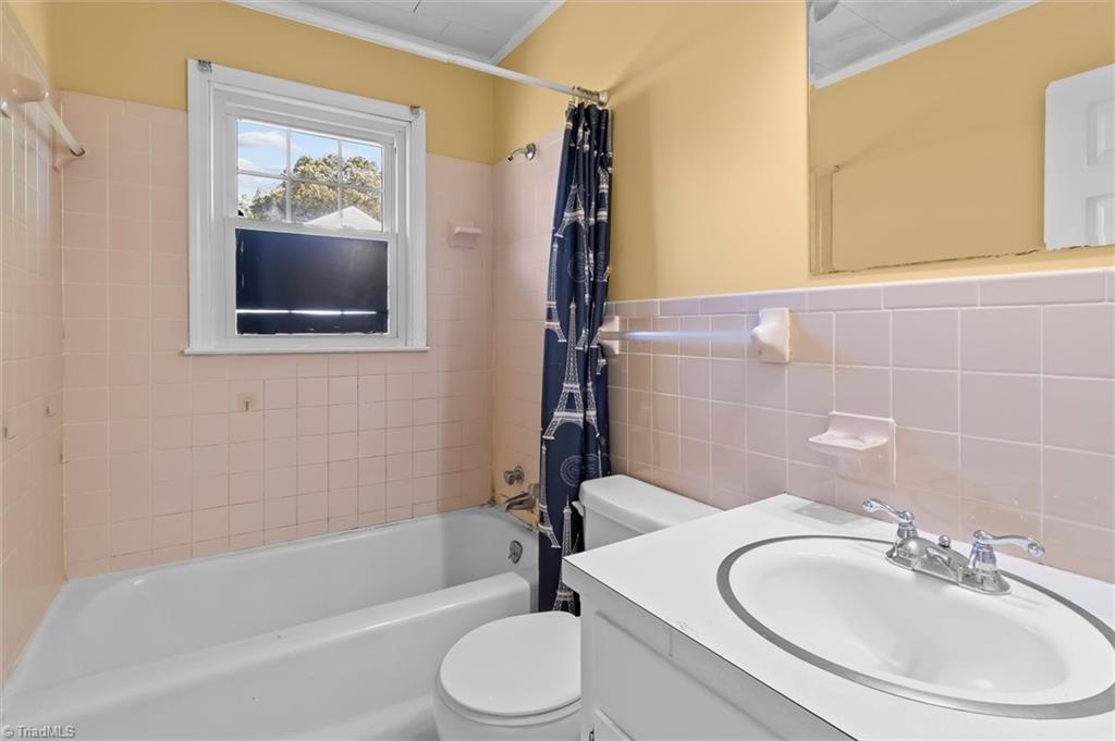 861 Creed Road Property Photo 11