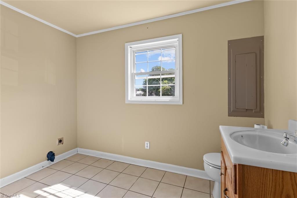 861 Creed Road Property Photo 14