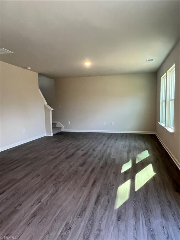 226 E Hemstead Street Property Photo 4