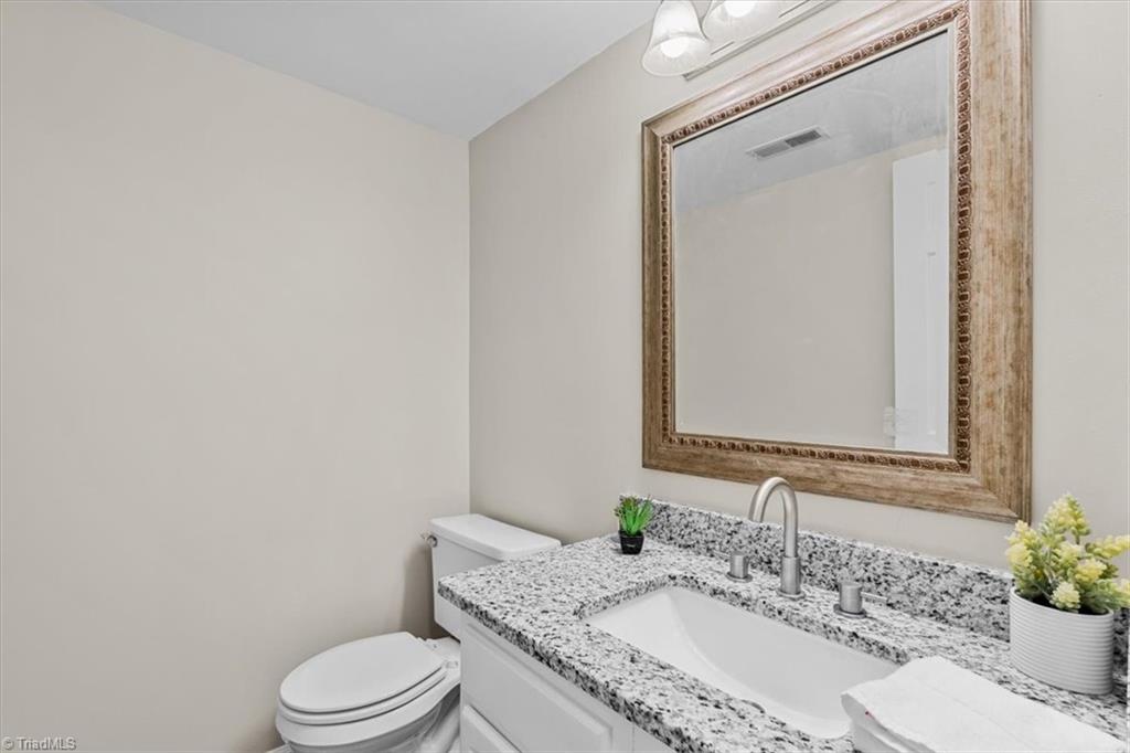 3210 Regents Park Lane # D Property Photo 19