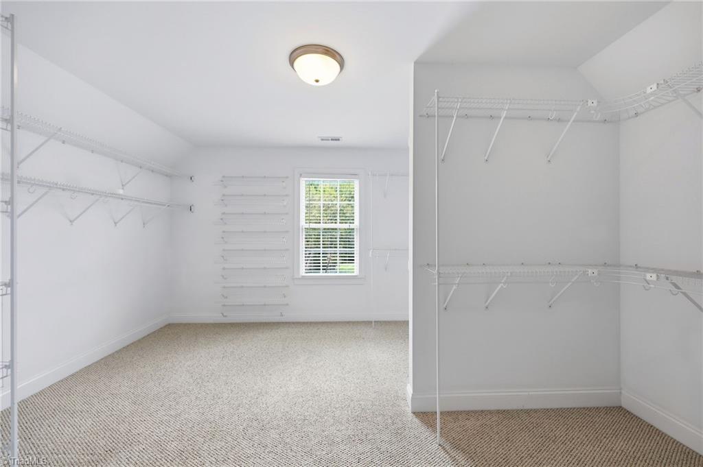 736 Meadowood Drive Property Photo 28
