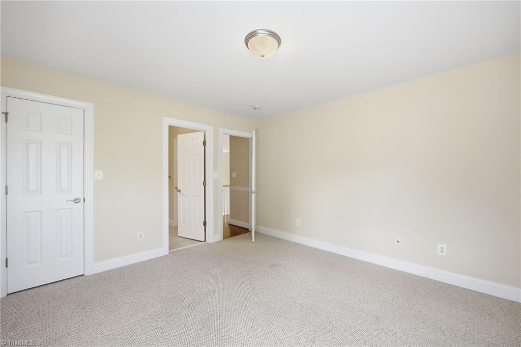 736 Meadowood Drive Property Photo 35