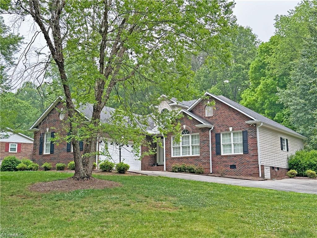 136 Valleybrook Drive Property Photo 1