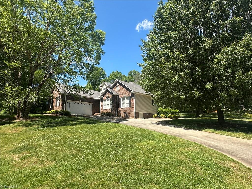 136 Valleybrook Drive Property Photo 10