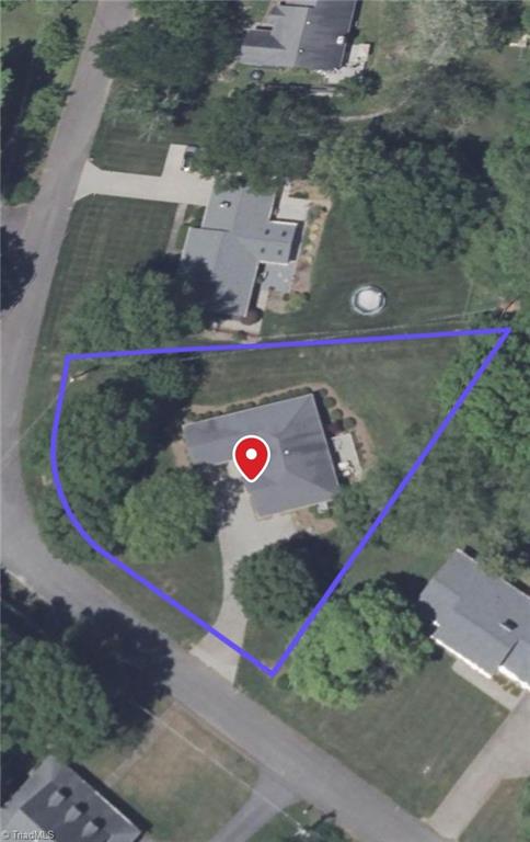 136 Valleybrook Drive Property Photo 13