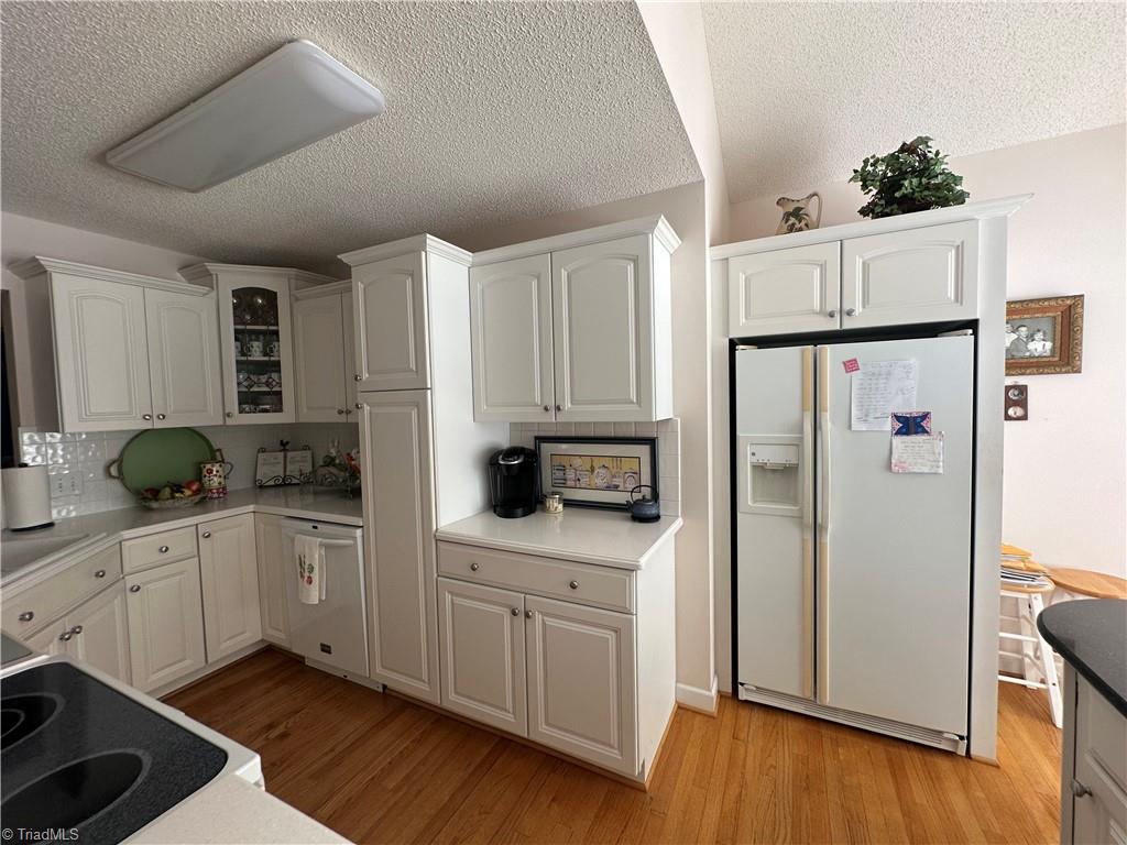 136 Valleybrook Drive Property Photo 28