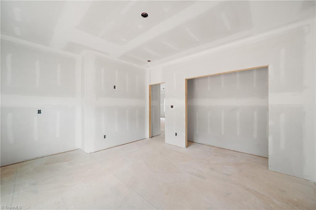 410 Potters Landing Property Photo 14