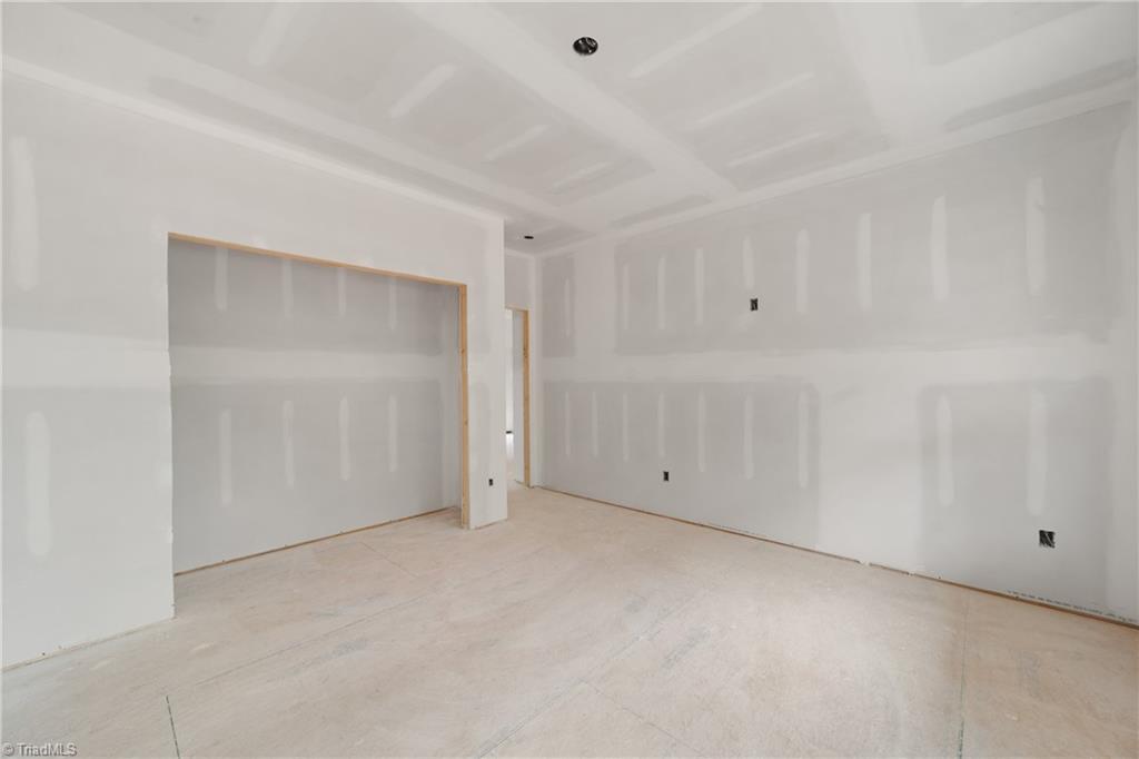 410 Potters Landing Property Photo 17