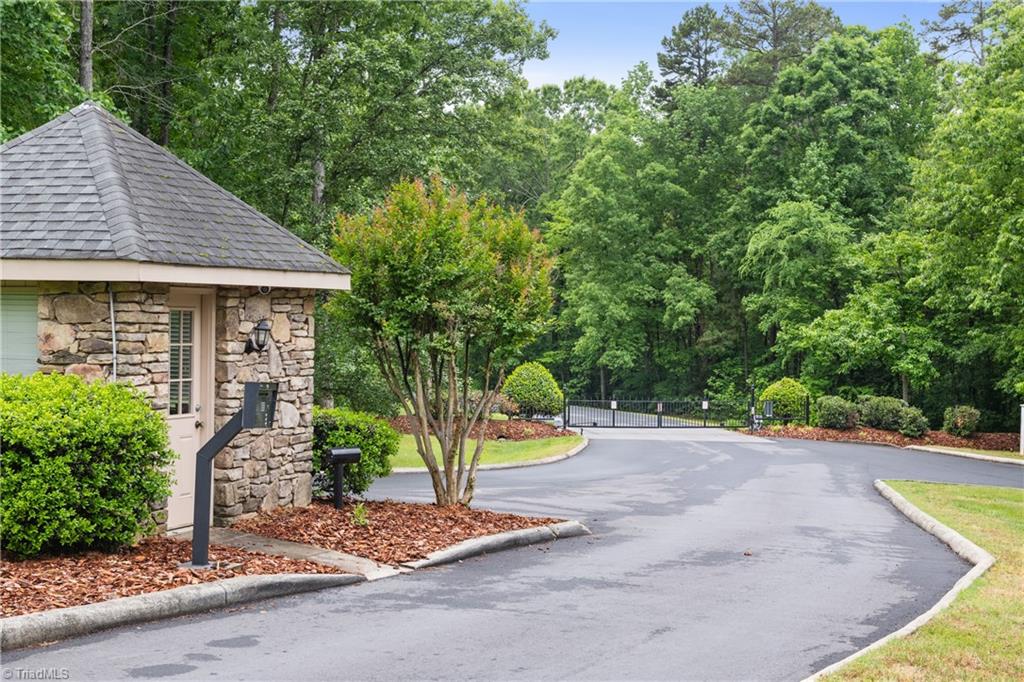 410 Potters Landing Property Photo 25