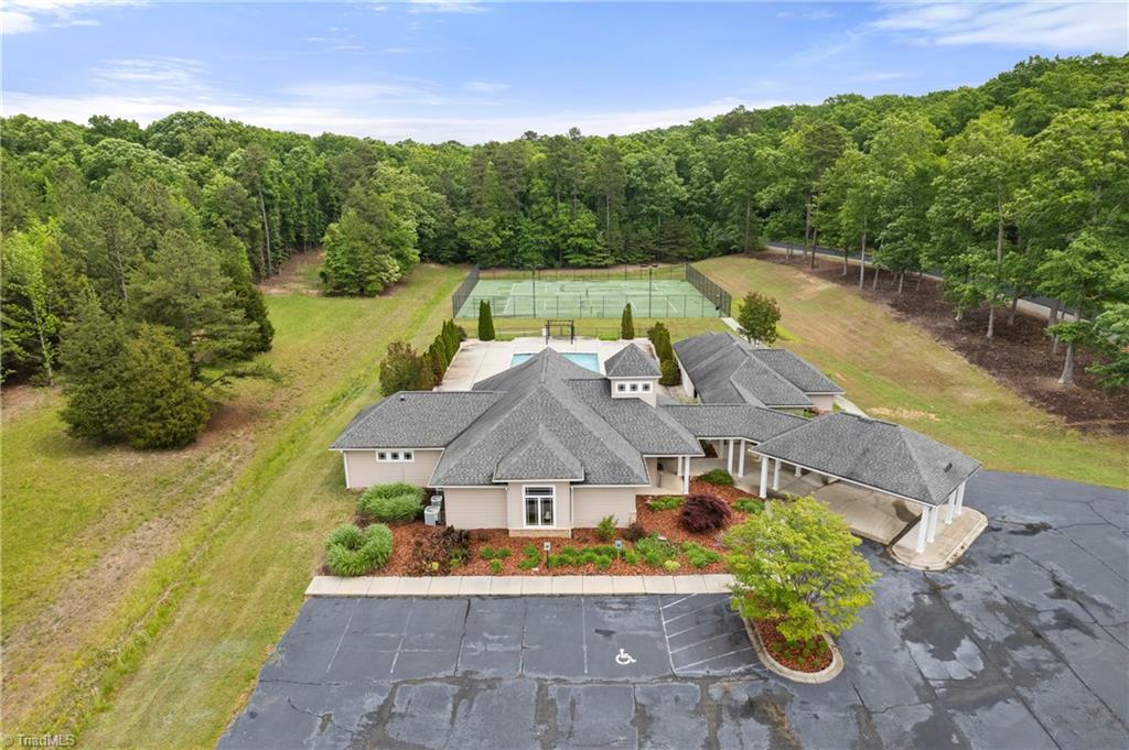 410 Potters Landing Property Photo 28