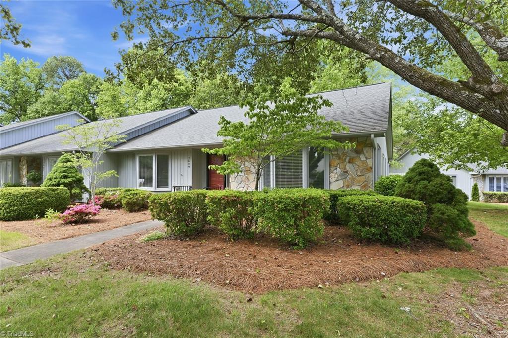 2609 Spring Bridge Circle Property Photo 2