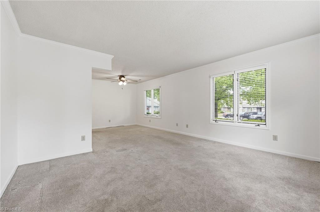 2609 Spring Bridge Circle Property Photo 6
