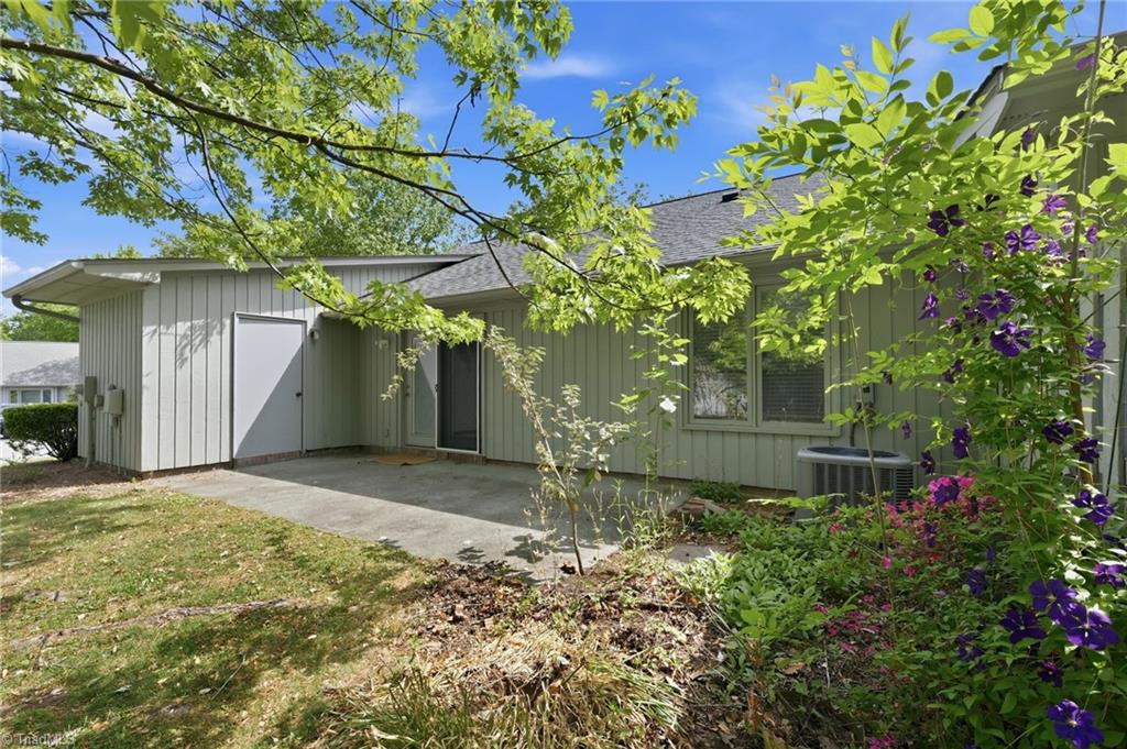 2609 Spring Bridge Circle Property Photo 24