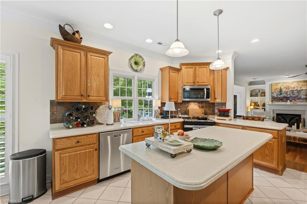 4221 Pennfield Way Property Photo 10