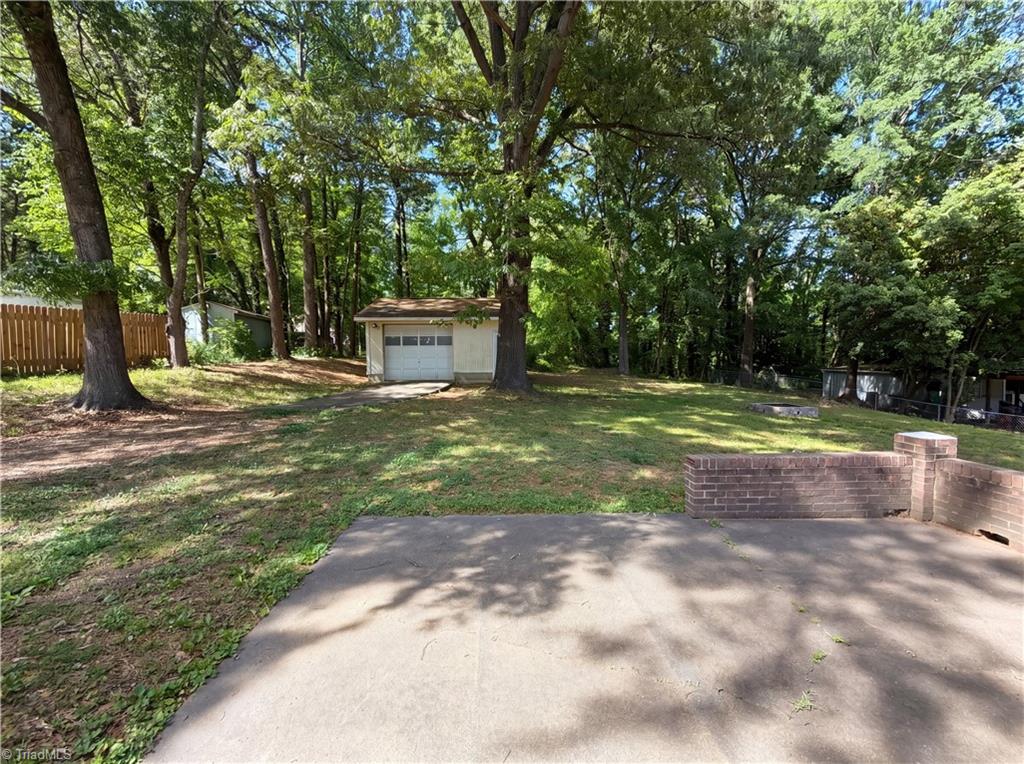 2815 Midpines Drive Property Photo 15