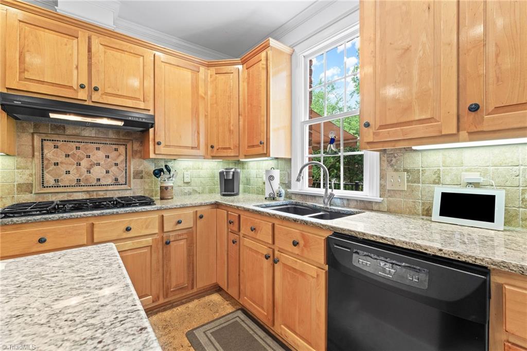 247 James Way Property Photo 18